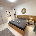 Paceville Glow 12 Apartman