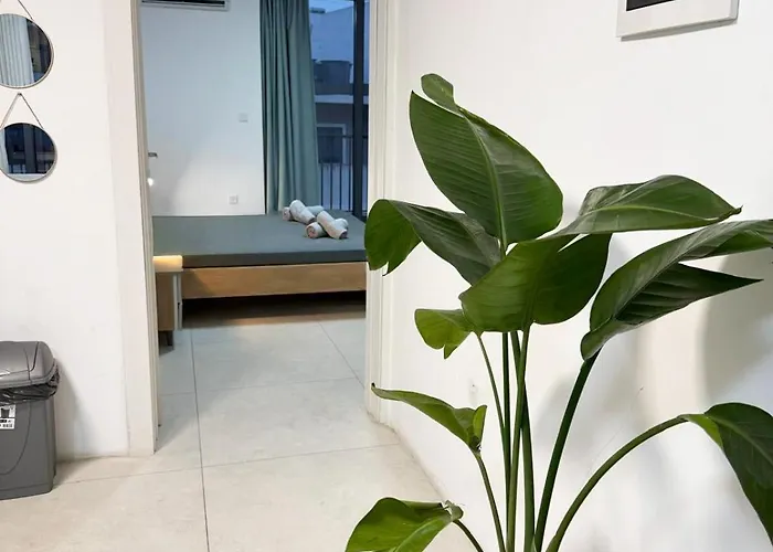 Paceville Glow Seven *