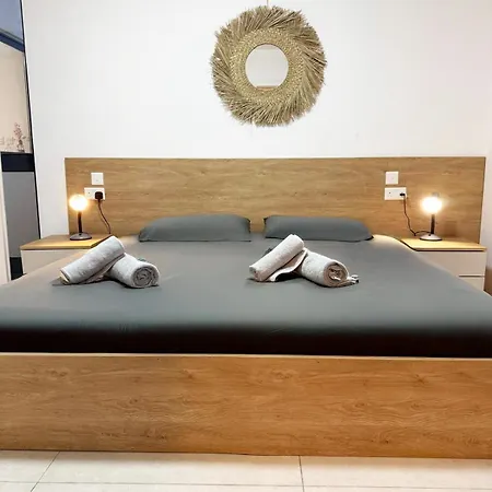 Paceville Glow Seven Apartament