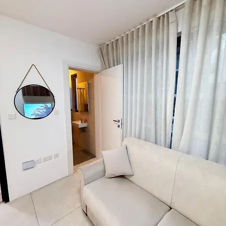 Paceville Glow 12 Apartament