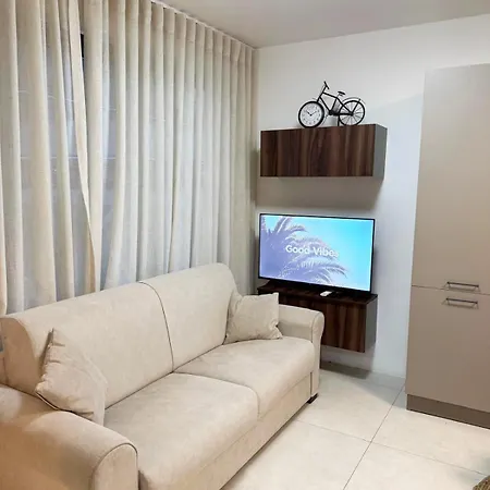 Apartment Paceville Glow Seven *