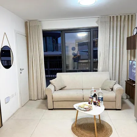 Paceville Glow Seven Apartment *