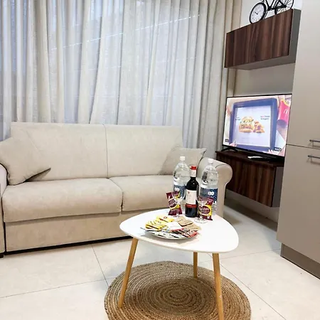 Apartment Paceville Glow Seven