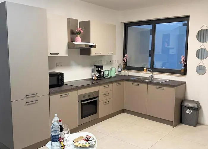 Paceville Glow Seven *