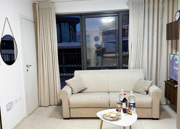 Paceville Glow Seven Apartament *