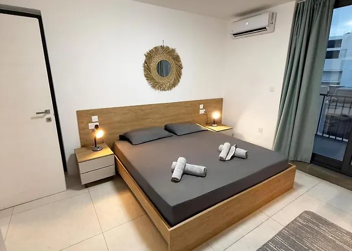 Paceville Glow Seven St. Julian's