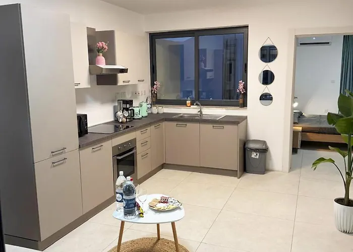 Apartament Paceville Glow Seven *