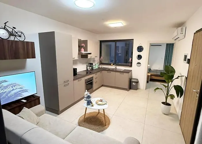 Apartament Paceville Glow Seven *