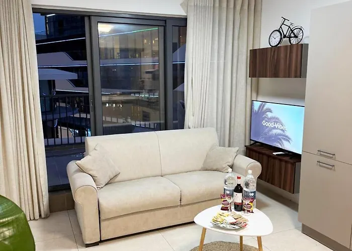 Paceville Glow Seven Apartament St. Julian's