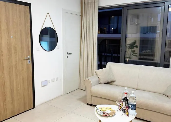 Paceville Glow Seven St. Julian's