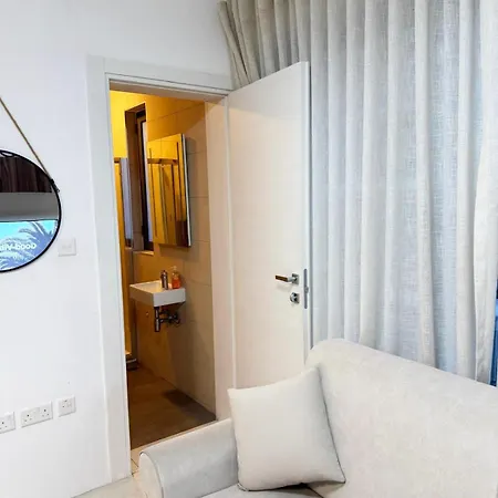 Paceville Glow Seven * Сент Джулианс