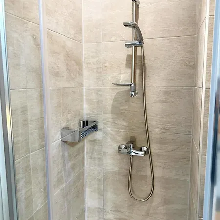 Paceville Glow Seven Сент Джулианс