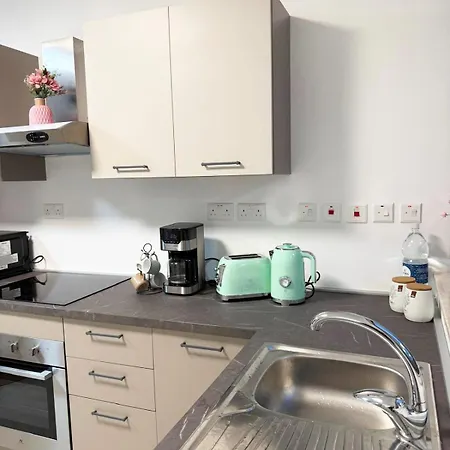 Paceville Glow Seven * Сент Джулианс