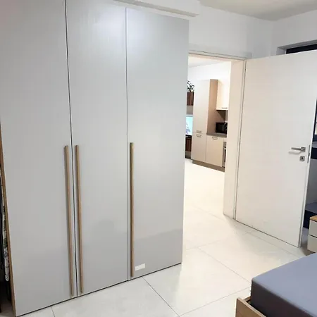 Paceville Glow Seven