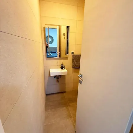 Paceville Glow Seven Сент Джулианс