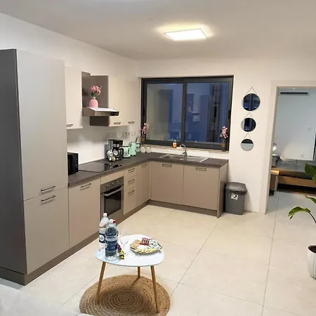 Paceville Glow Seven *