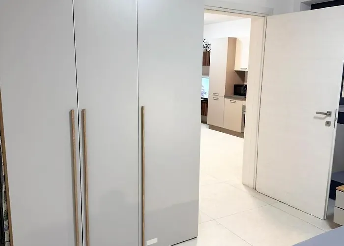 Paceville Glow Seven