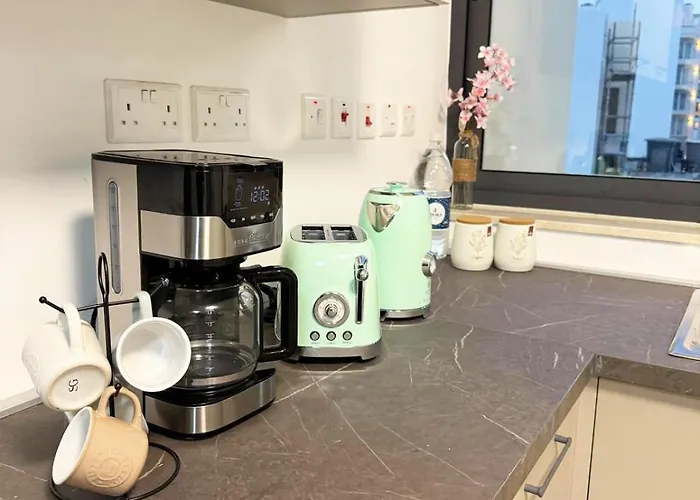 Paceville Glow Seven